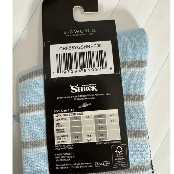 BIOWORLD Shrek Ruffle Crew Socks NWT Fits Women's Shoe Size 5 - 10 - Picture 4 of 4